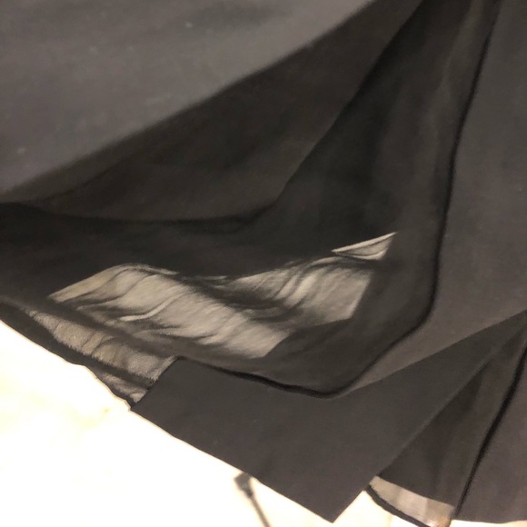 Classic flat pleated skirt, with silk inside - Picture 2 of 2